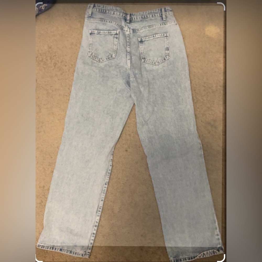 Woman’s Light Blue Jeans High Rise Baggy